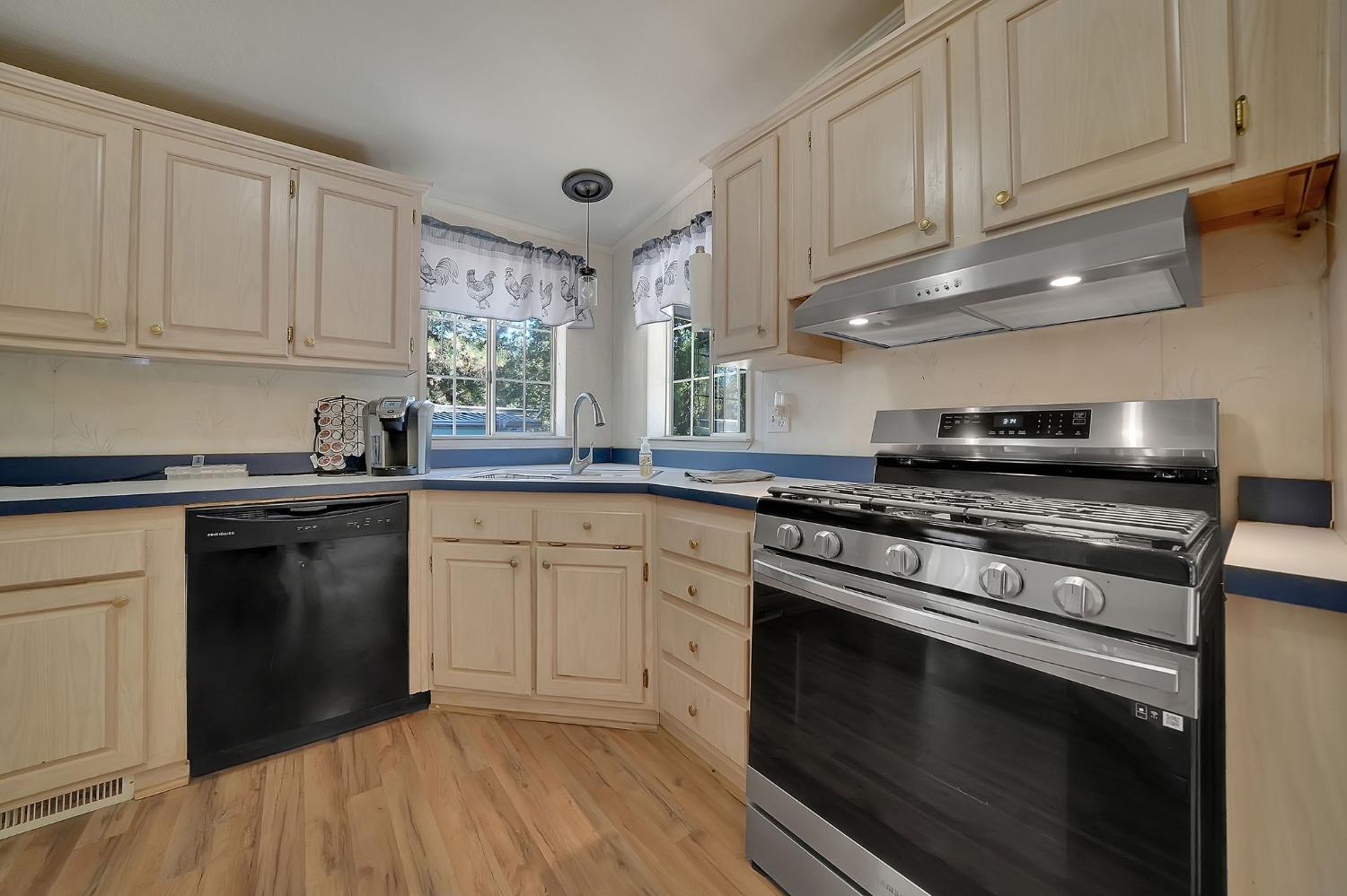 Detail Gallery Image 12 of 32 For 20521 Highway 88 11, Pine Grove,  CA 95665 - 3 Beds | 2 Baths