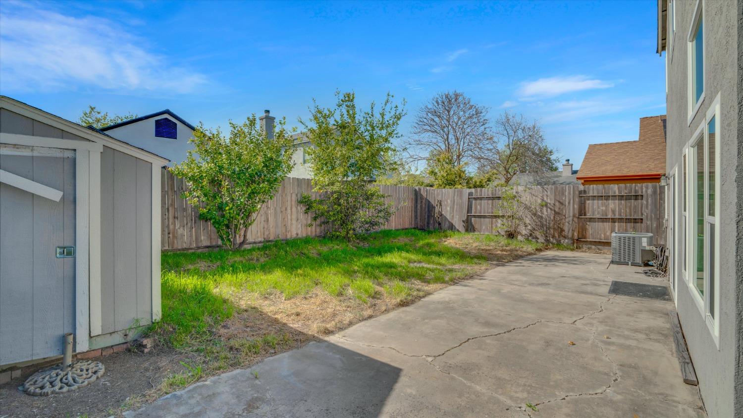 Detail Gallery Image 23 of 23 For 2033 Middle River Dr, Stockton,  CA 95206 - 4 Beds | 3 Baths