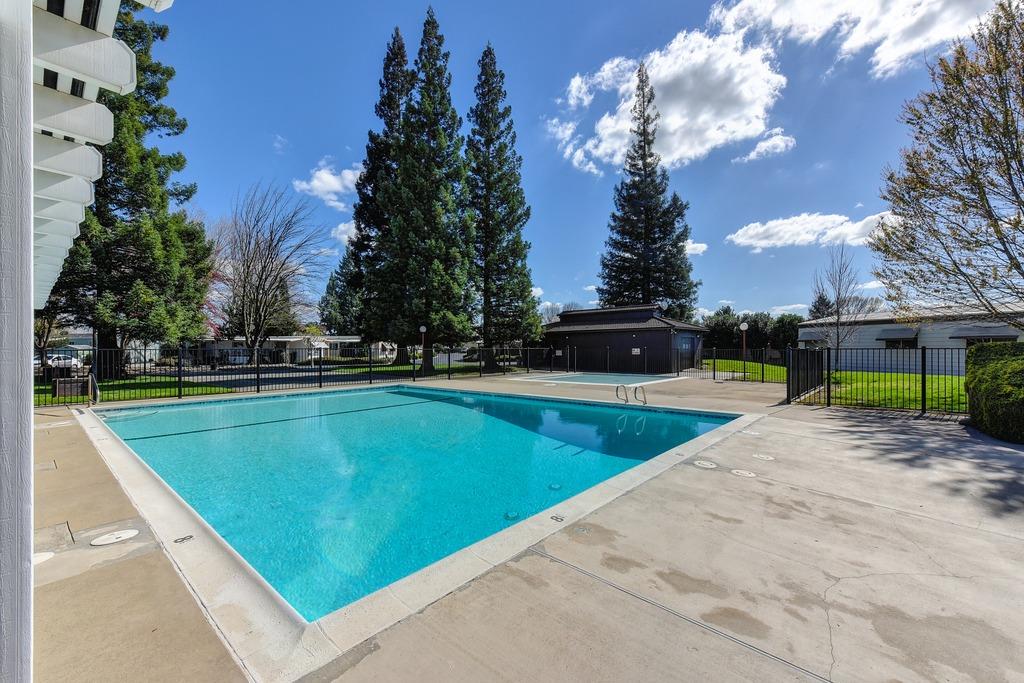 Detail Gallery Image 40 of 65 For 14789 Jurata Ct, Rancho Murieta,  CA 95683 - 2 Beds | 2 Baths