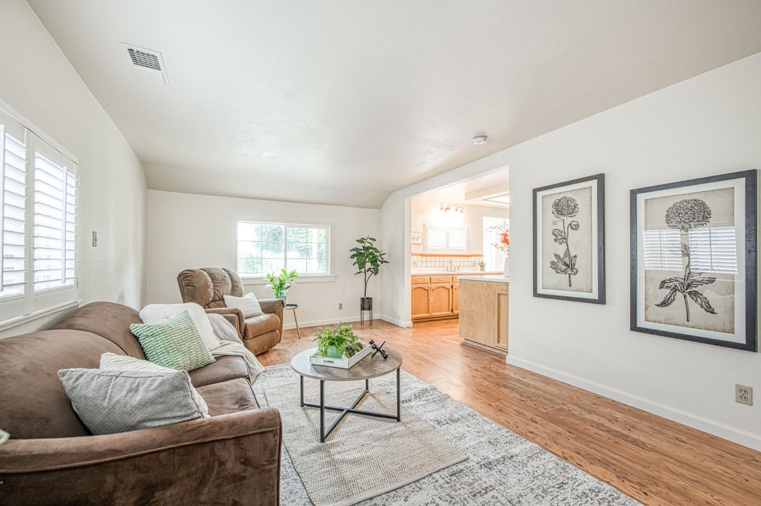 Detail Gallery Image 7 of 88 For 8029 Fruitland, Winton,  CA 95388 - 2 Beds | 1 Baths