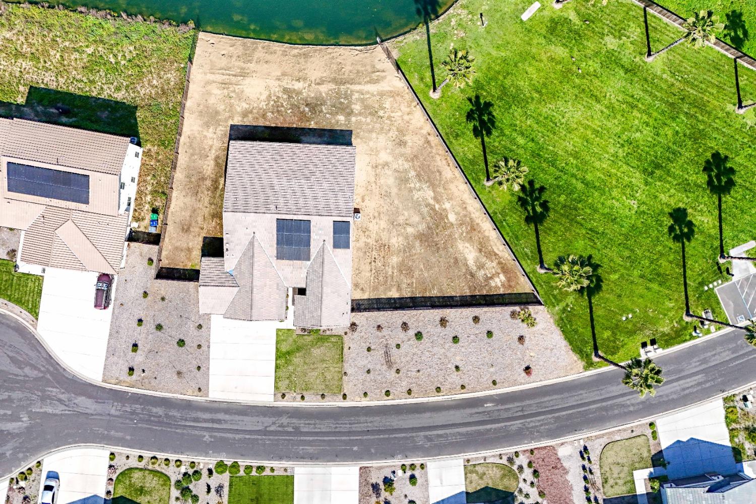 Detail Gallery Image 53 of 57 For 13525 Royal Oaks Ct, Chowchilla,  CA 93610 - 4 Beds | 2/1 Baths