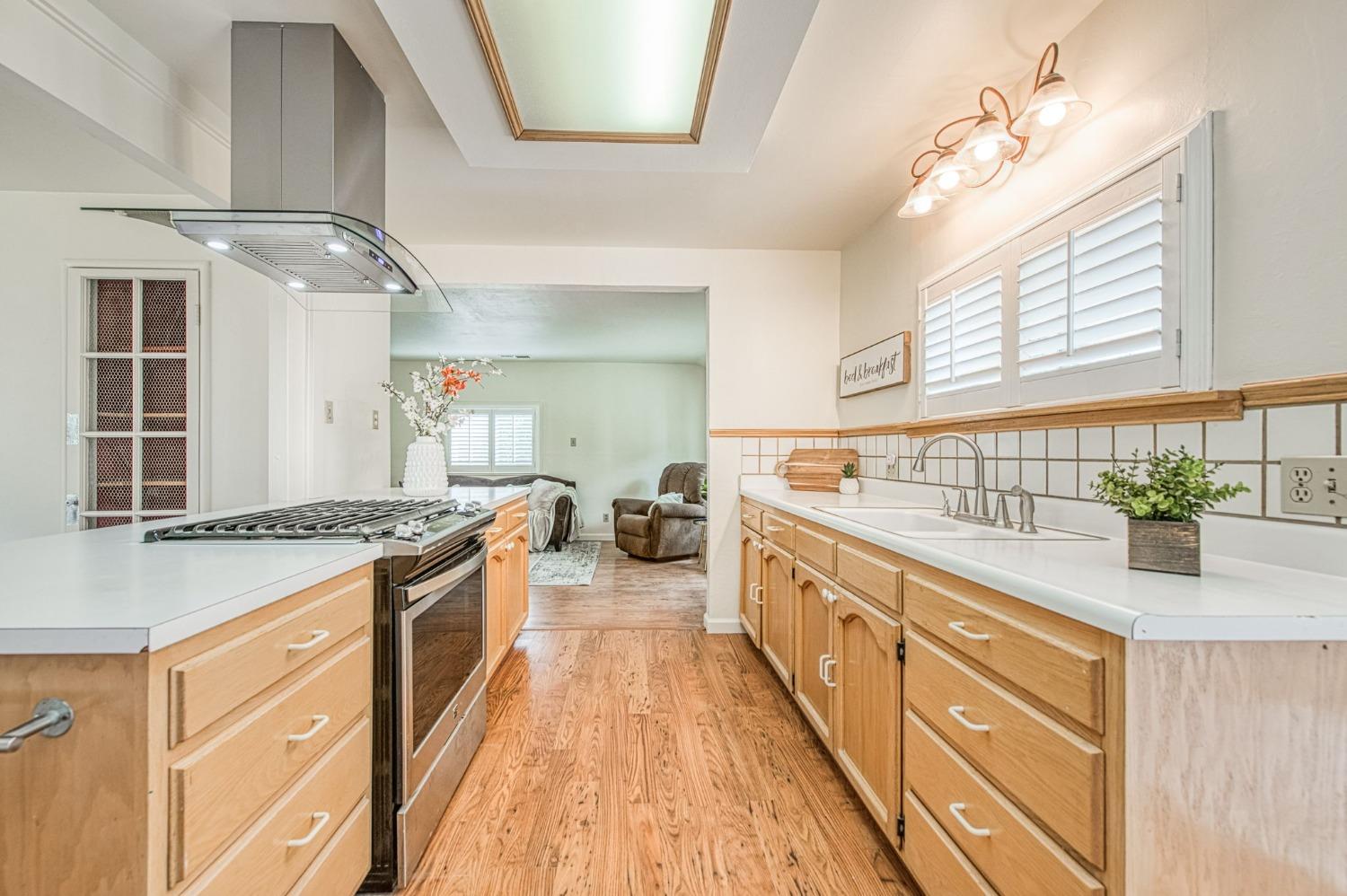 Detail Gallery Image 12 of 88 For 8029 Fruitland, Winton,  CA 95388 - 2 Beds | 1 Baths