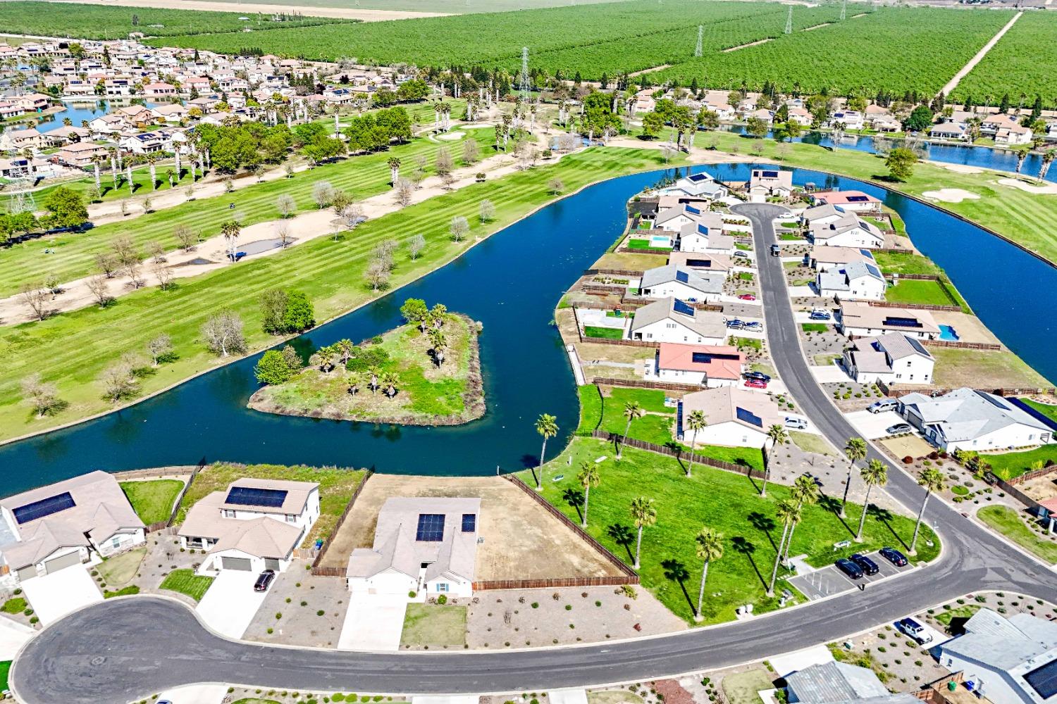 Detail Gallery Image 54 of 57 For 13525 Royal Oaks Ct, Chowchilla,  CA 93610 - 4 Beds | 2/1 Baths