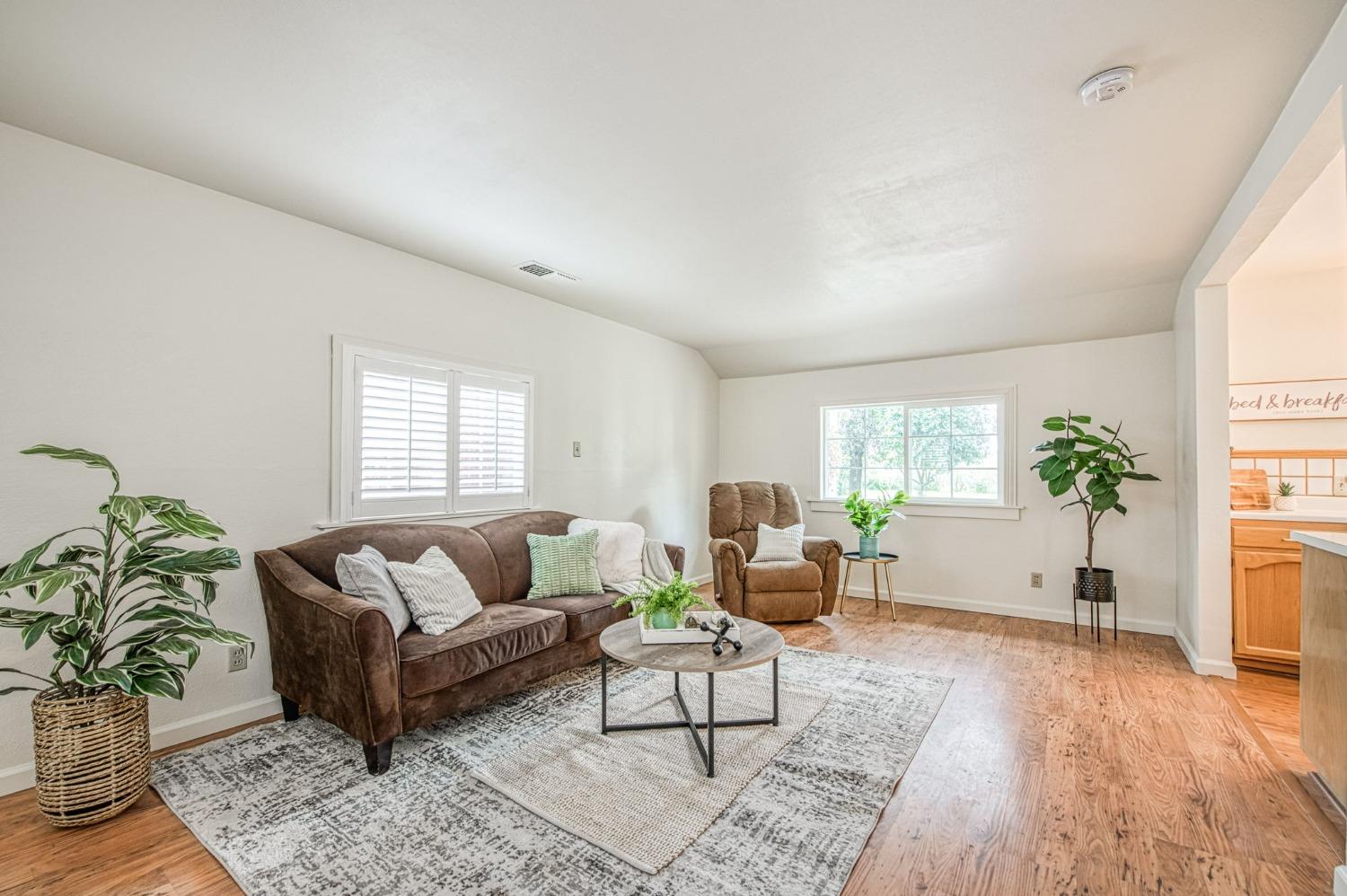 Detail Gallery Image 6 of 88 For 8029 Fruitland, Winton,  CA 95388 - 2 Beds | 1 Baths