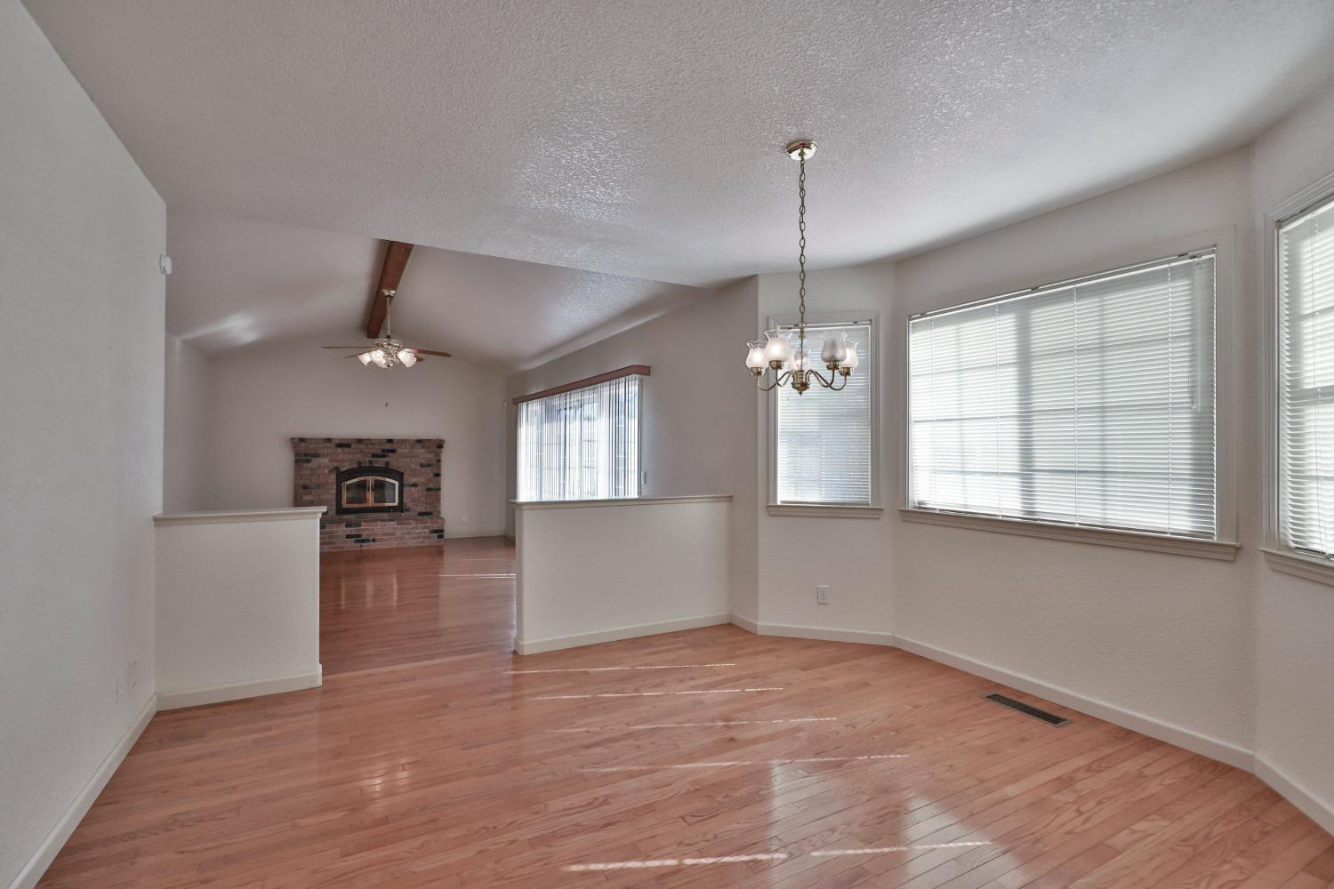 Detail Gallery Image 15 of 77 For 14753 Sandar Rd, Pine Grove,  CA 95665 - 3 Beds | 3 Baths