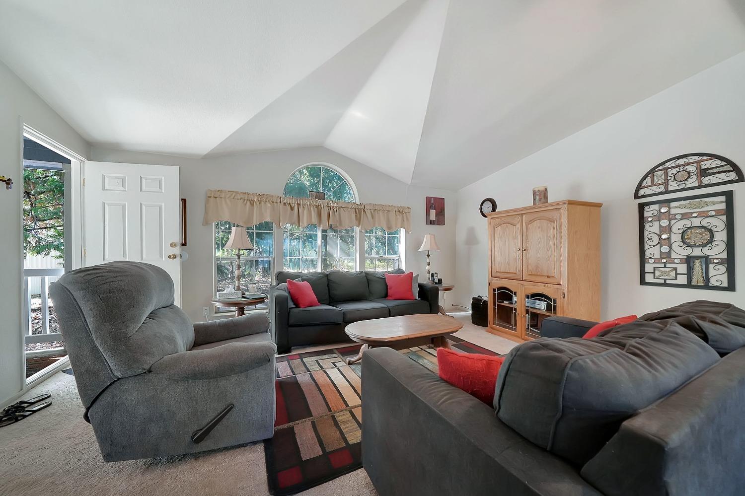Detail Gallery Image 5 of 32 For 20521 Highway 88 11, Pine Grove,  CA 95665 - 3 Beds | 2 Baths