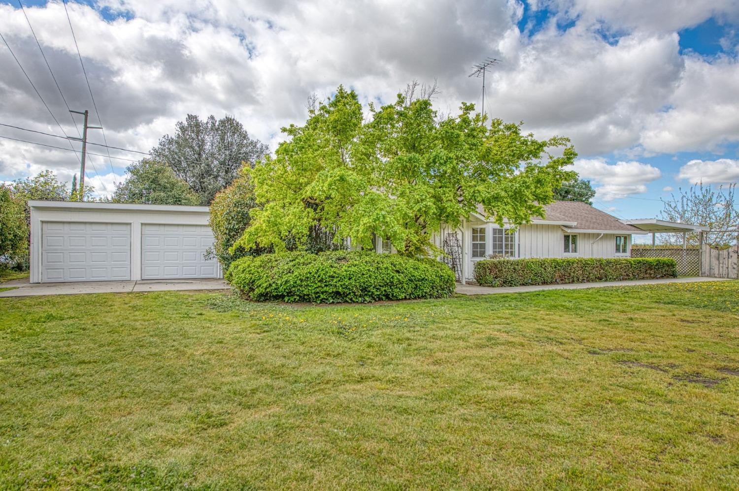 Detail Gallery Image 3 of 88 For 8029 Fruitland, Winton,  CA 95388 - 2 Beds | 1 Baths