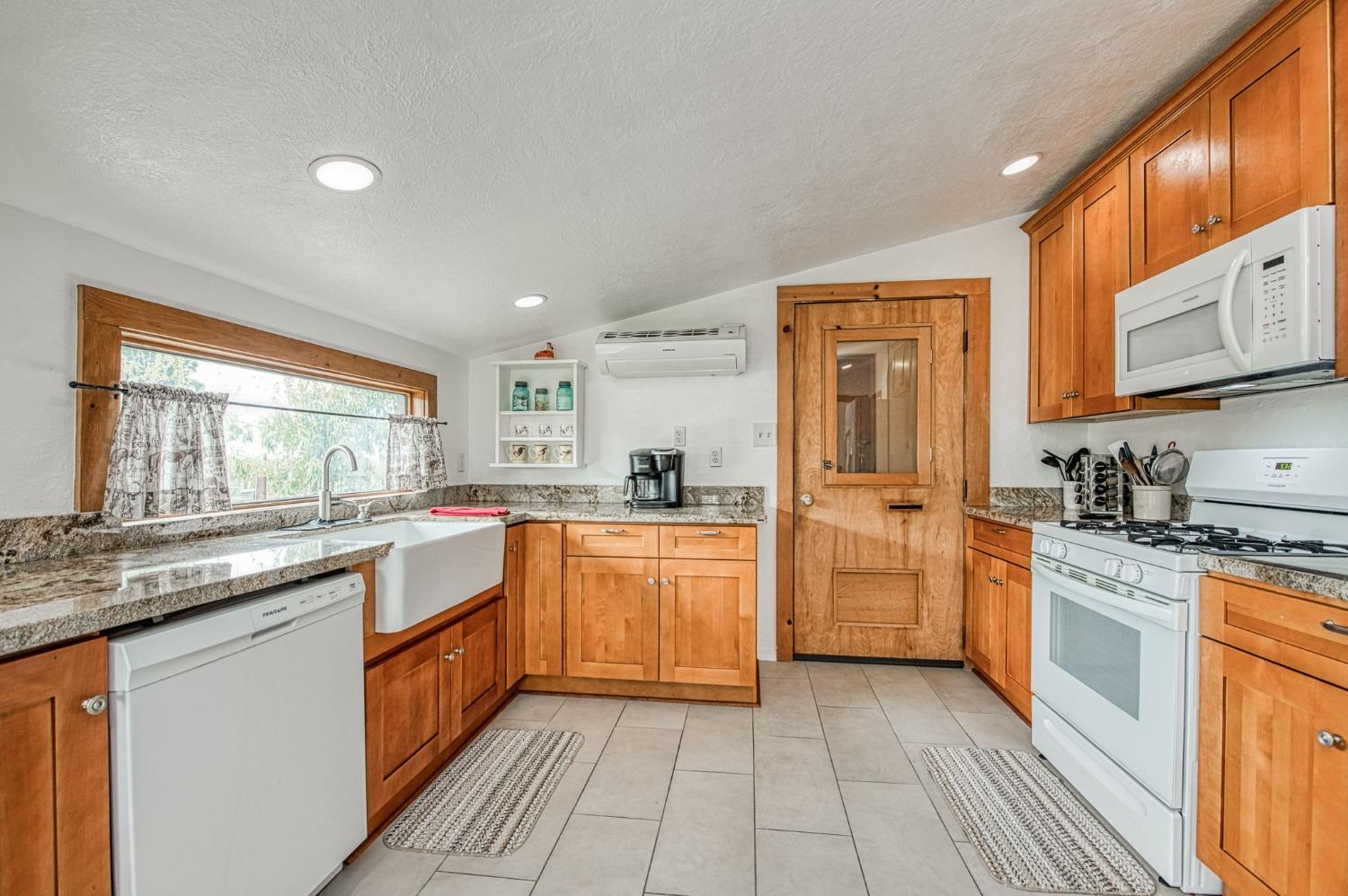 Detail Gallery Image 41 of 88 For 8029 Fruitland, Winton,  CA 95388 - 2 Beds | 1 Baths