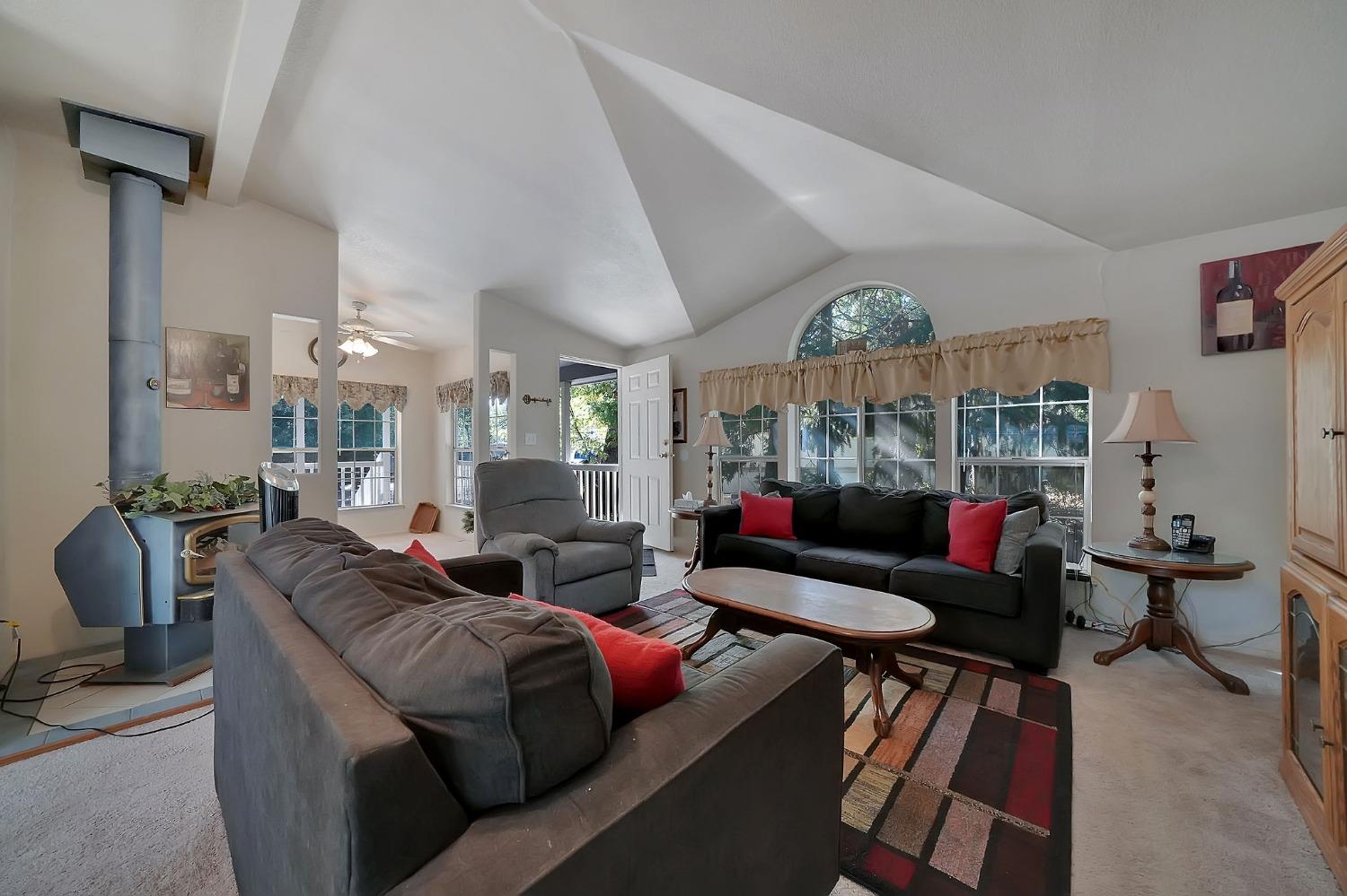 Detail Gallery Image 7 of 32 For 20521 Highway 88 11, Pine Grove,  CA 95665 - 3 Beds | 2 Baths