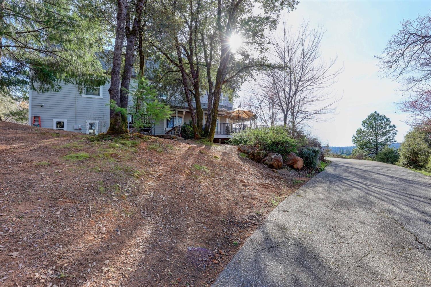 Detail Gallery Image 69 of 78 For 1300 Sierra Oak Ln, Colfax,  CA 95713 - 4 Beds | 3/1 Baths