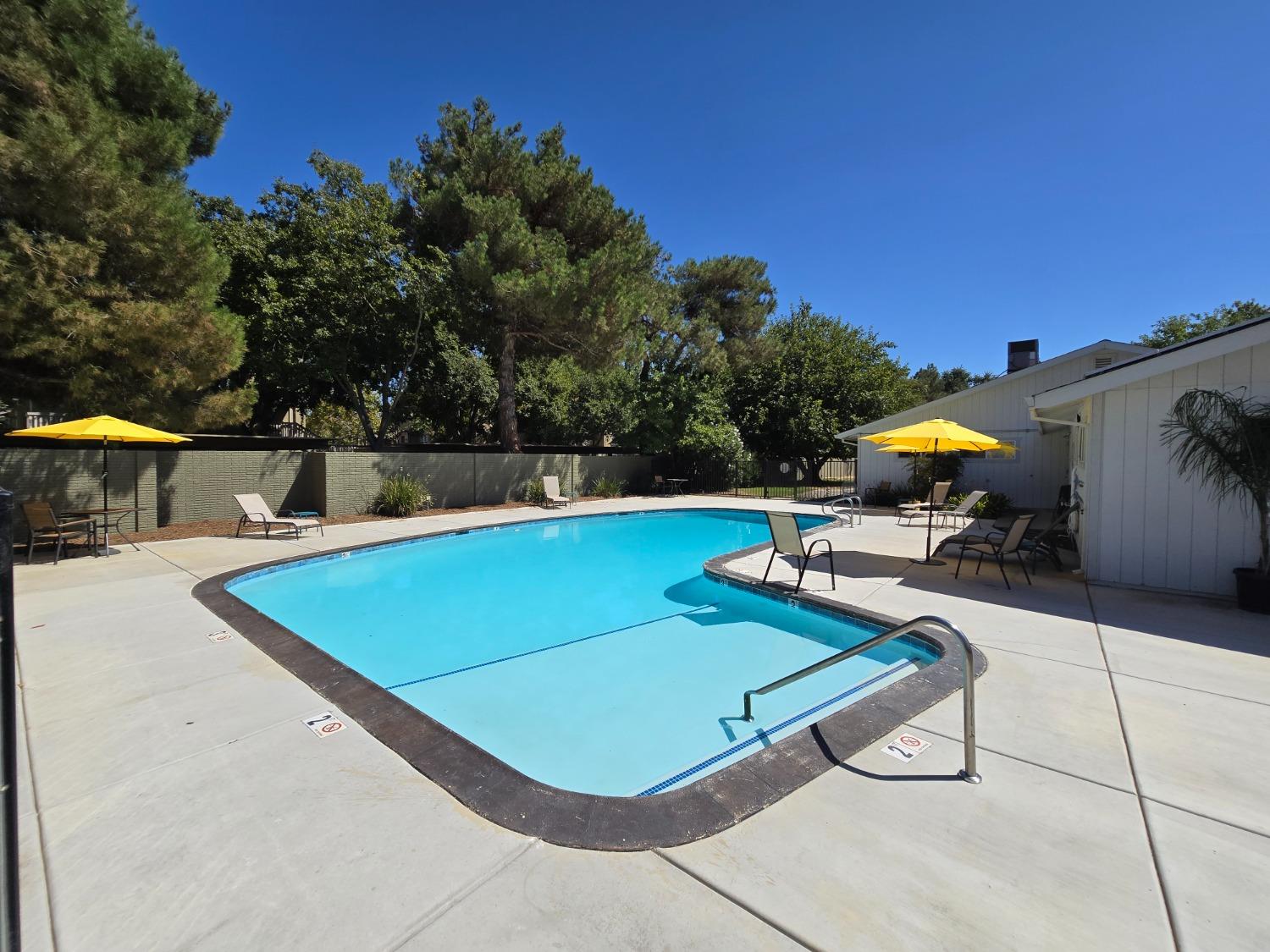 Detail Gallery Image 47 of 49 For 194 Full Cir, Davis,  CA 95618 - 3 Beds | 2 Baths