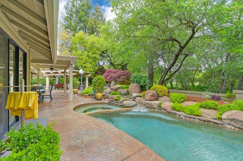 Detail Gallery Image 78 of 95 For 11523 Forty Niner Cir, Gold River,  CA 95670 - 3 Beds | 2/1 Baths