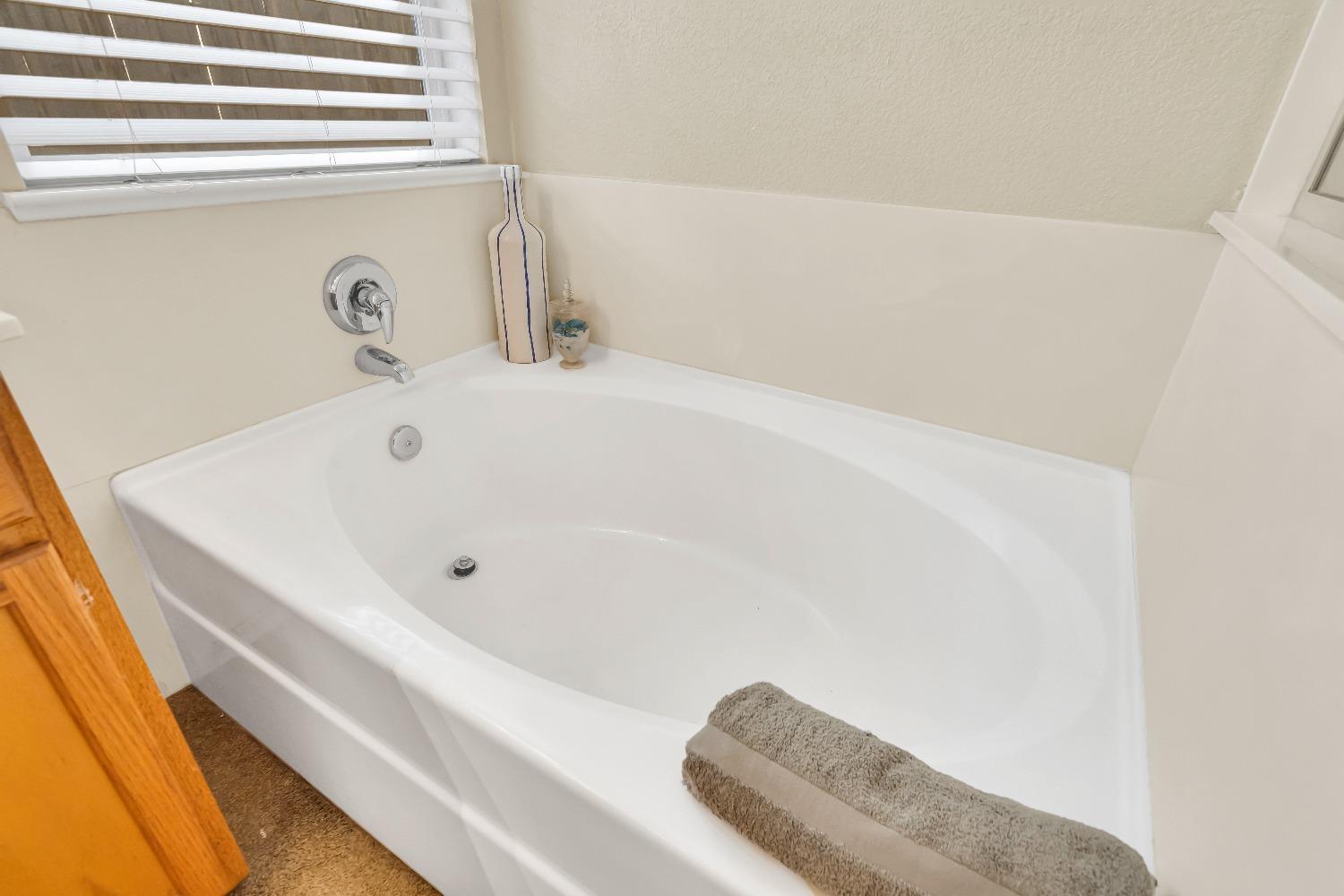 Detail Gallery Image 48 of 82 For 9903 Tiziano Dr, Stockton,  CA 95212 - 5 Beds | 4/1 Baths
