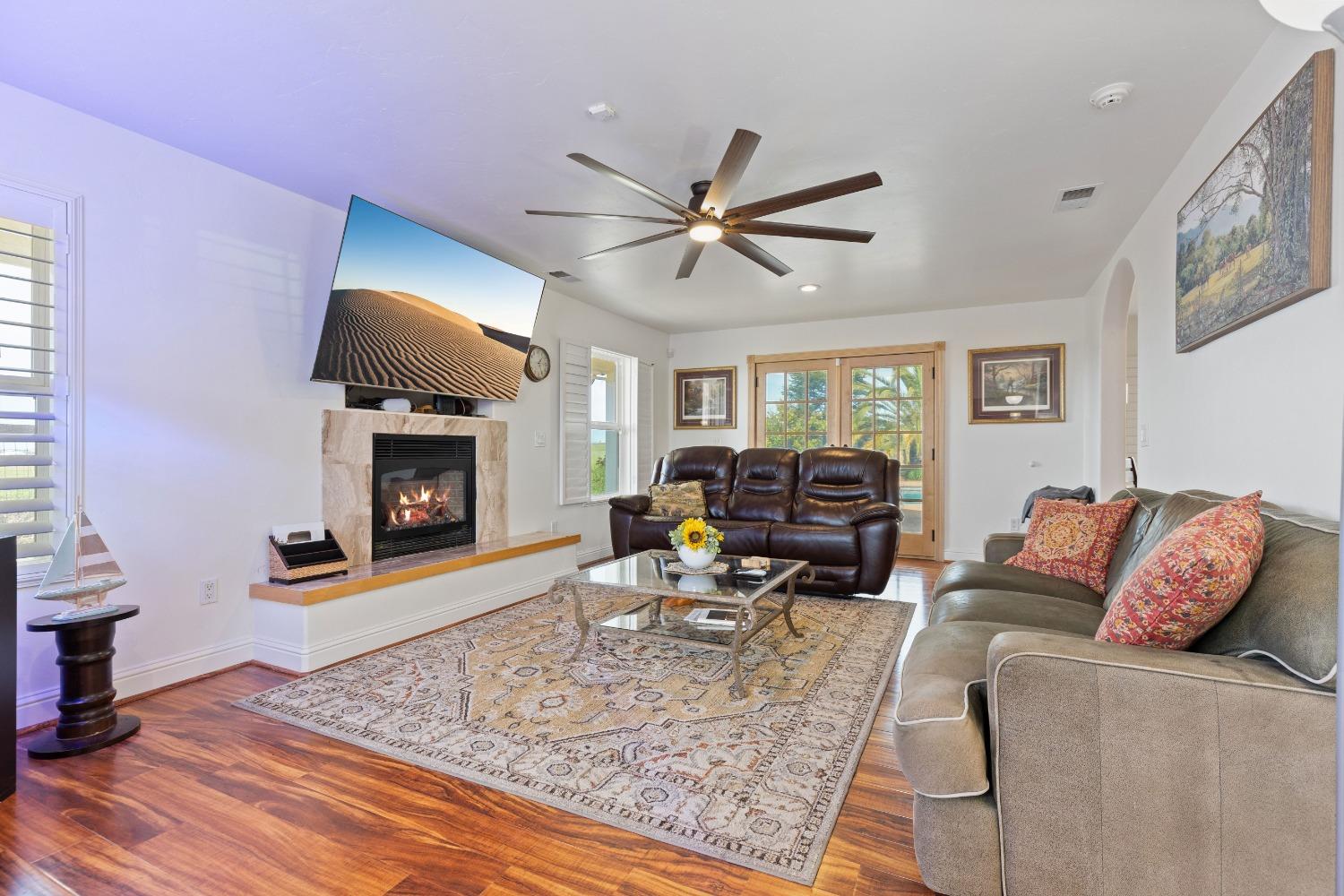 Detail Gallery Image 9 of 73 For 4161 Kapaka Ln, Wheatland,  CA 95692 - 4 Beds | 2/1 Baths