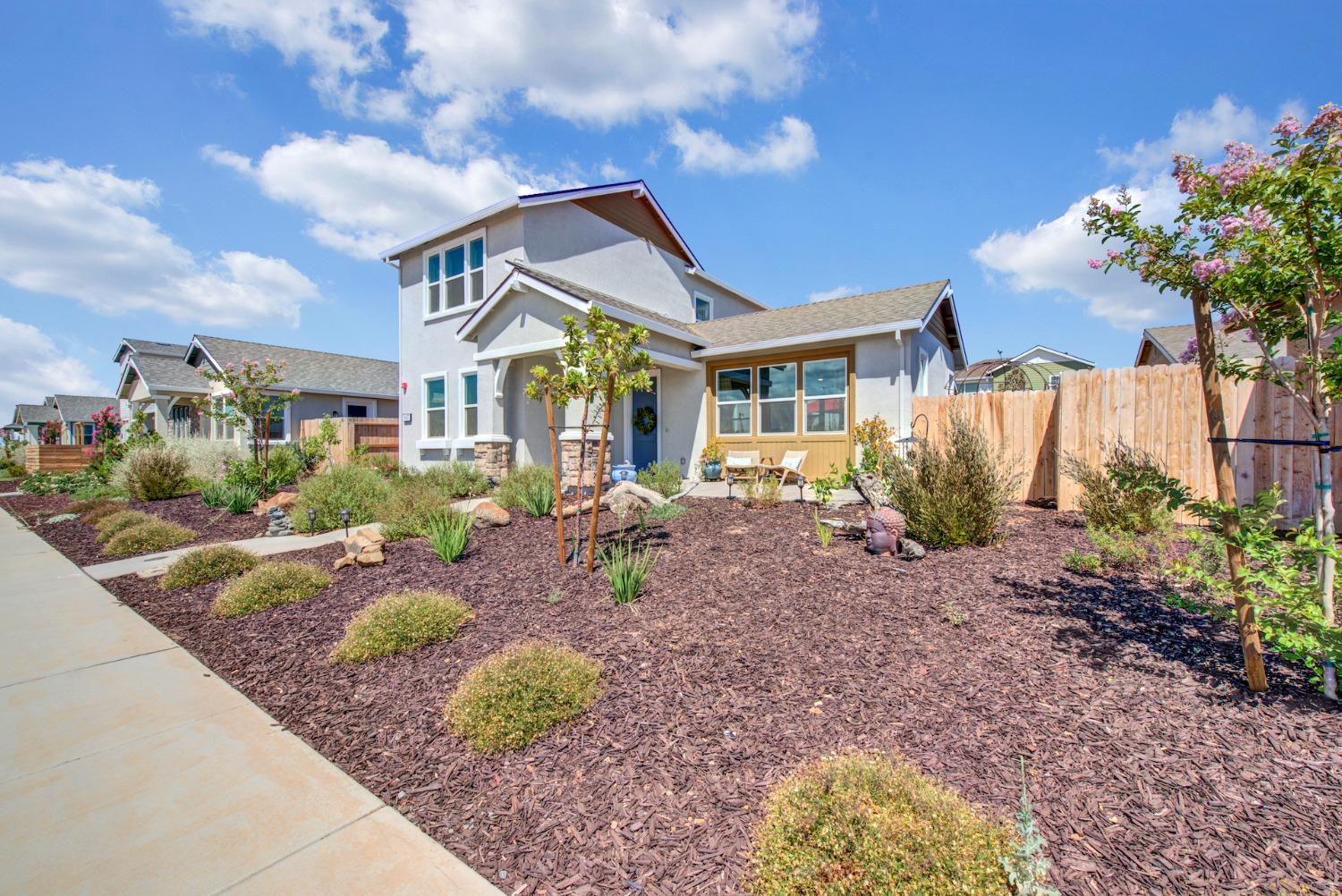 Detail Gallery Image 9 of 93 For 947 Wyatt Ln, Winters,  CA 95694 - 4 Beds | 3/1 Baths