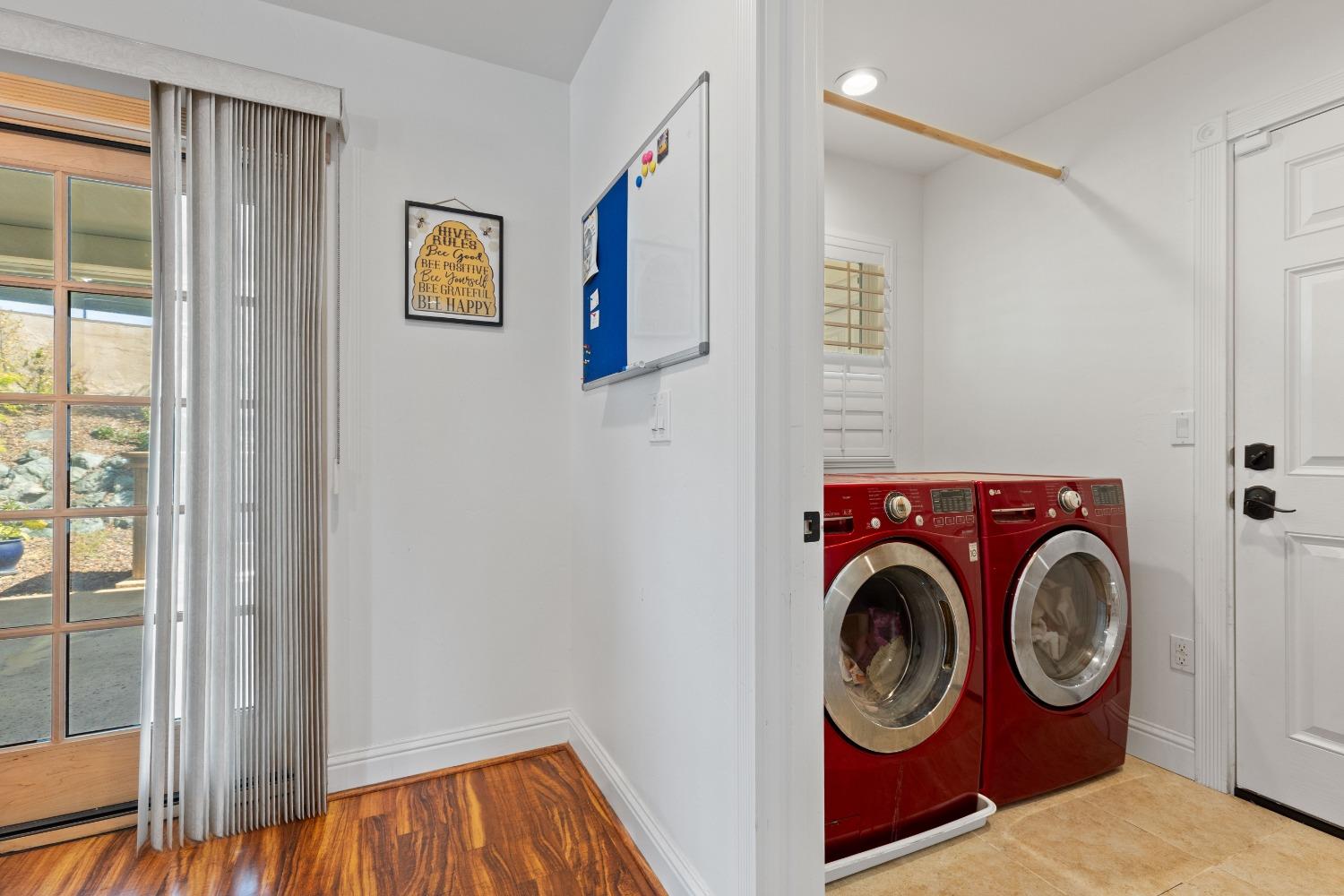 Detail Gallery Image 17 of 73 For 4161 Kapaka Ln, Wheatland,  CA 95692 - 4 Beds | 2/1 Baths