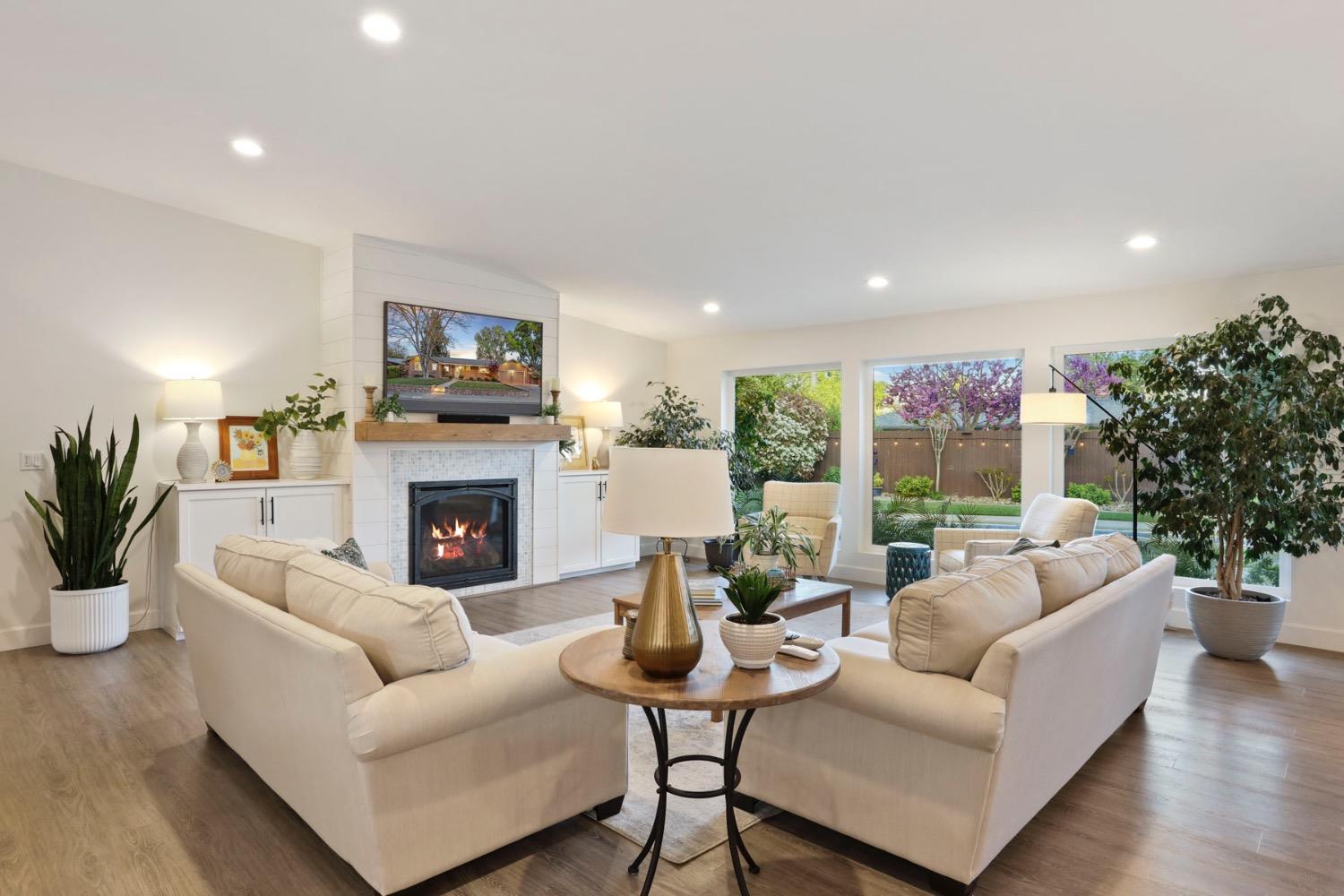Detail Gallery Image 8 of 51 For 7522 Woodside Dr, Stockton,  CA 95207 - 3 Beds | 3 Baths