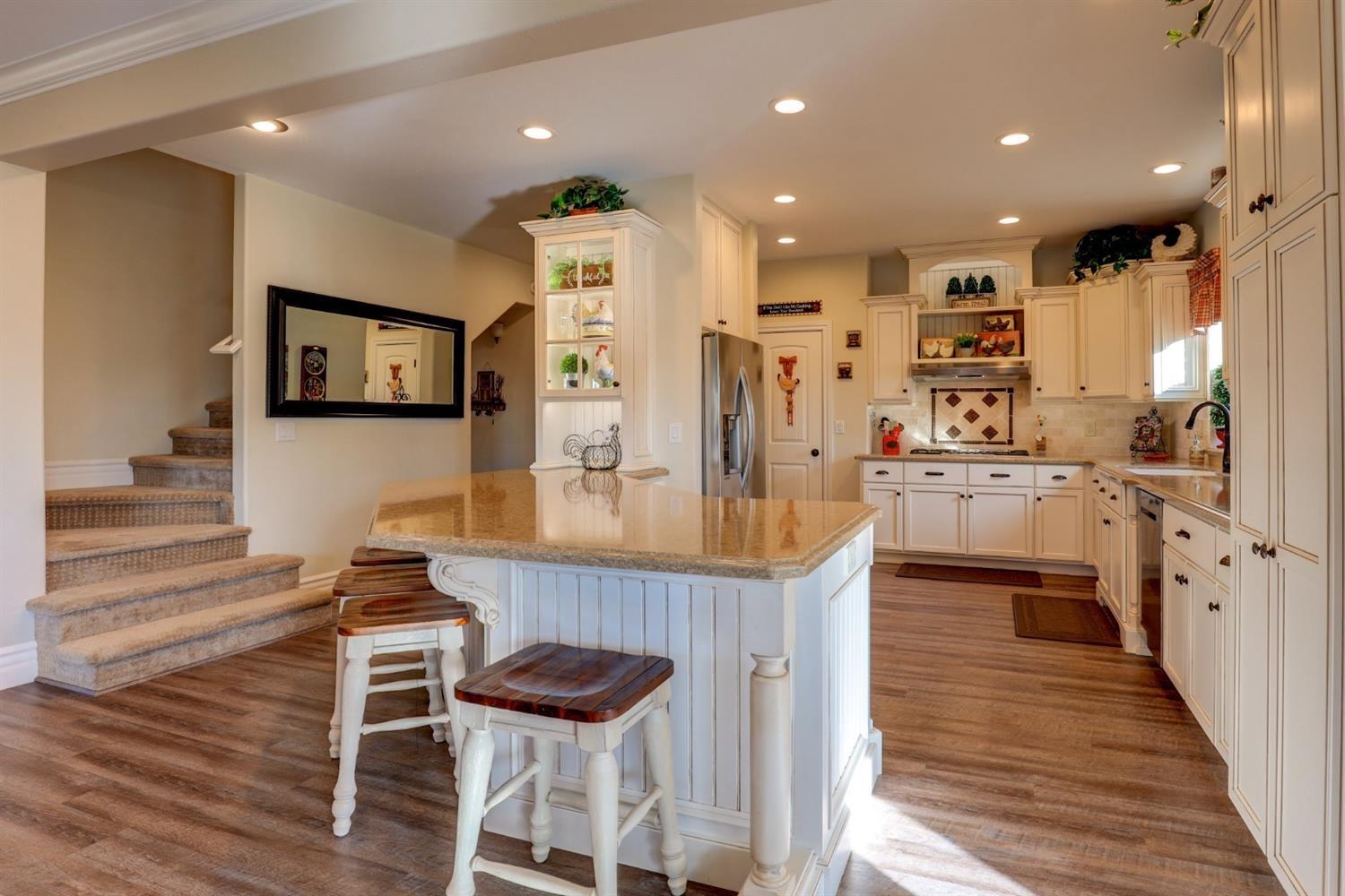 Detail Gallery Image 10 of 78 For 1300 Sierra Oak Ln, Colfax,  CA 95713 - 4 Beds | 3/1 Baths