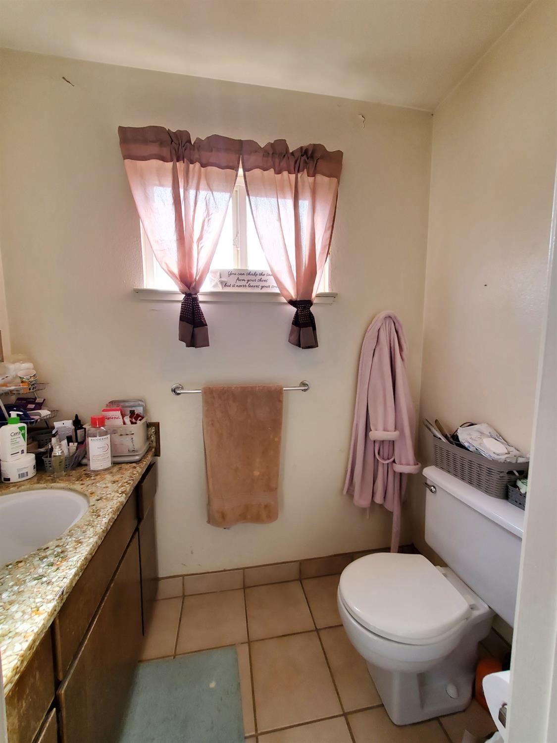 Detail Gallery Image 14 of 24 For 834 La Playa Ct, Manteca,  CA 95336 - 3 Beds | 1/1 Baths