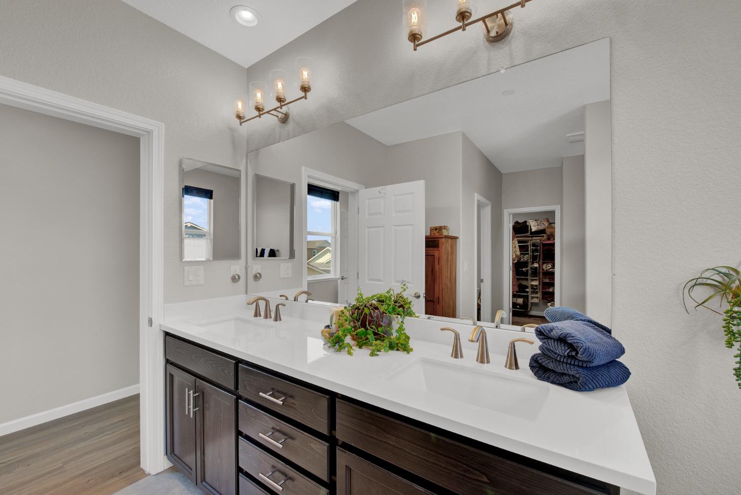 Detail Gallery Image 64 of 93 For 947 Wyatt Ln, Winters,  CA 95694 - 4 Beds | 3/1 Baths
