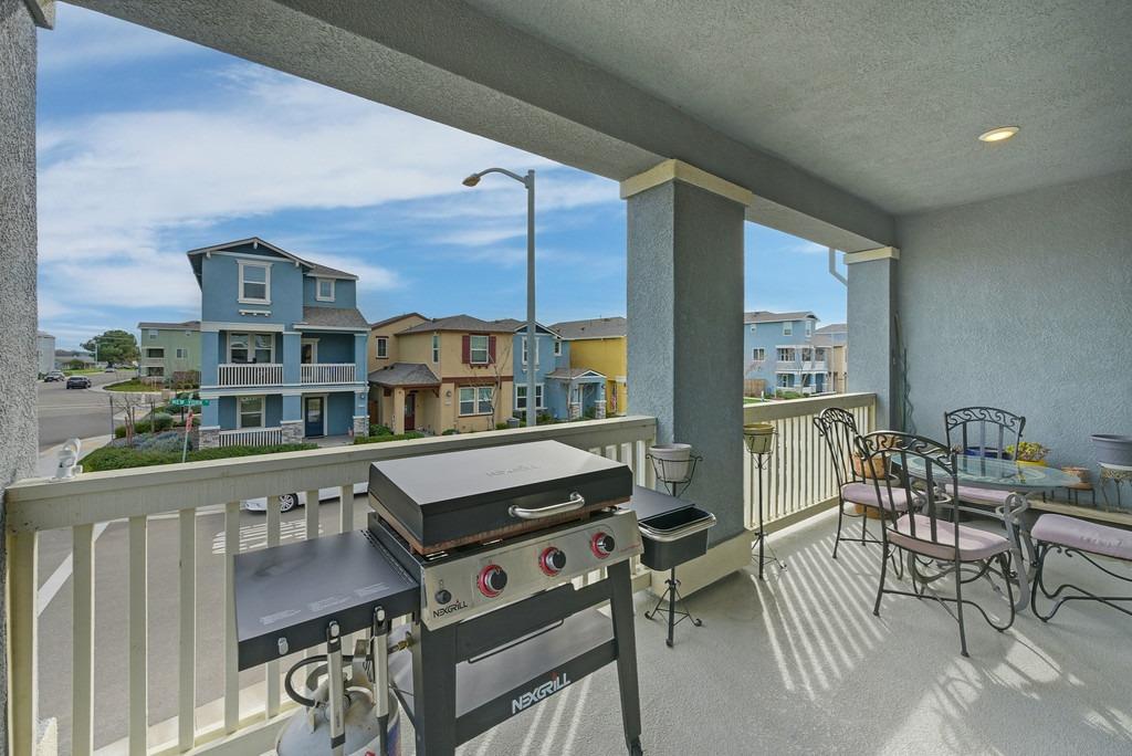 Detail Gallery Image 21 of 27 For 3230 New York Rd, West Sacramento,  CA 95691 - 4 Beds | 3/1 Baths