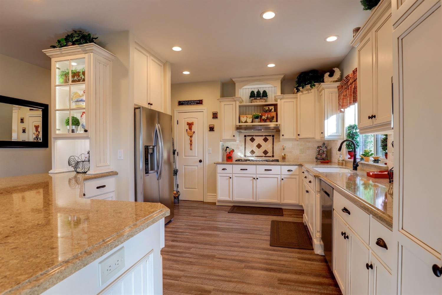Detail Gallery Image 12 of 78 For 1300 Sierra Oak Ln, Colfax,  CA 95713 - 4 Beds | 3/1 Baths