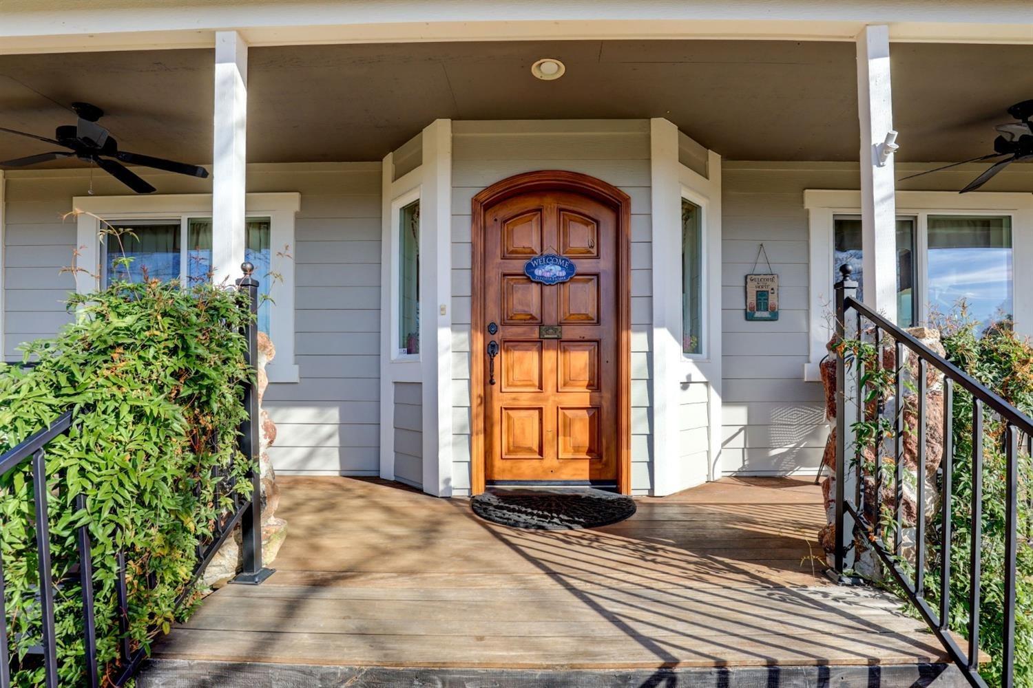 Detail Gallery Image 3 of 78 For 1300 Sierra Oak Ln, Colfax,  CA 95713 - 4 Beds | 3/1 Baths