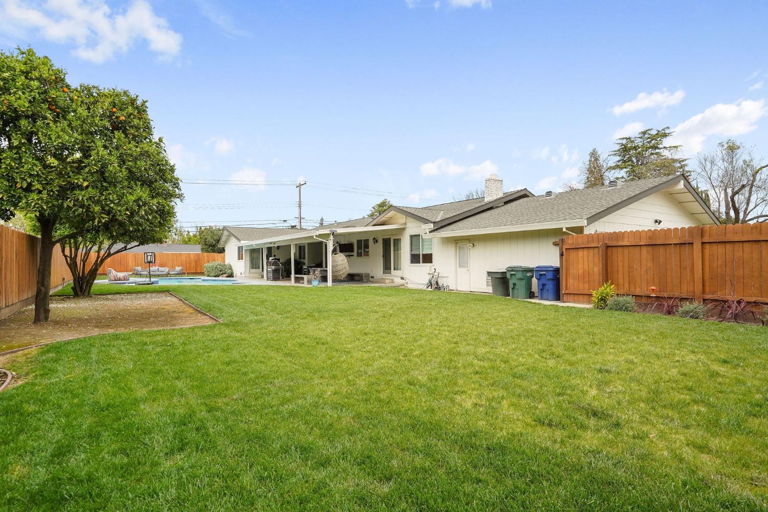 Detail Gallery Image 38 of 43 For 761 Saverien Dr, Sacramento,  CA 95864 - 4 Beds | 2/1 Baths