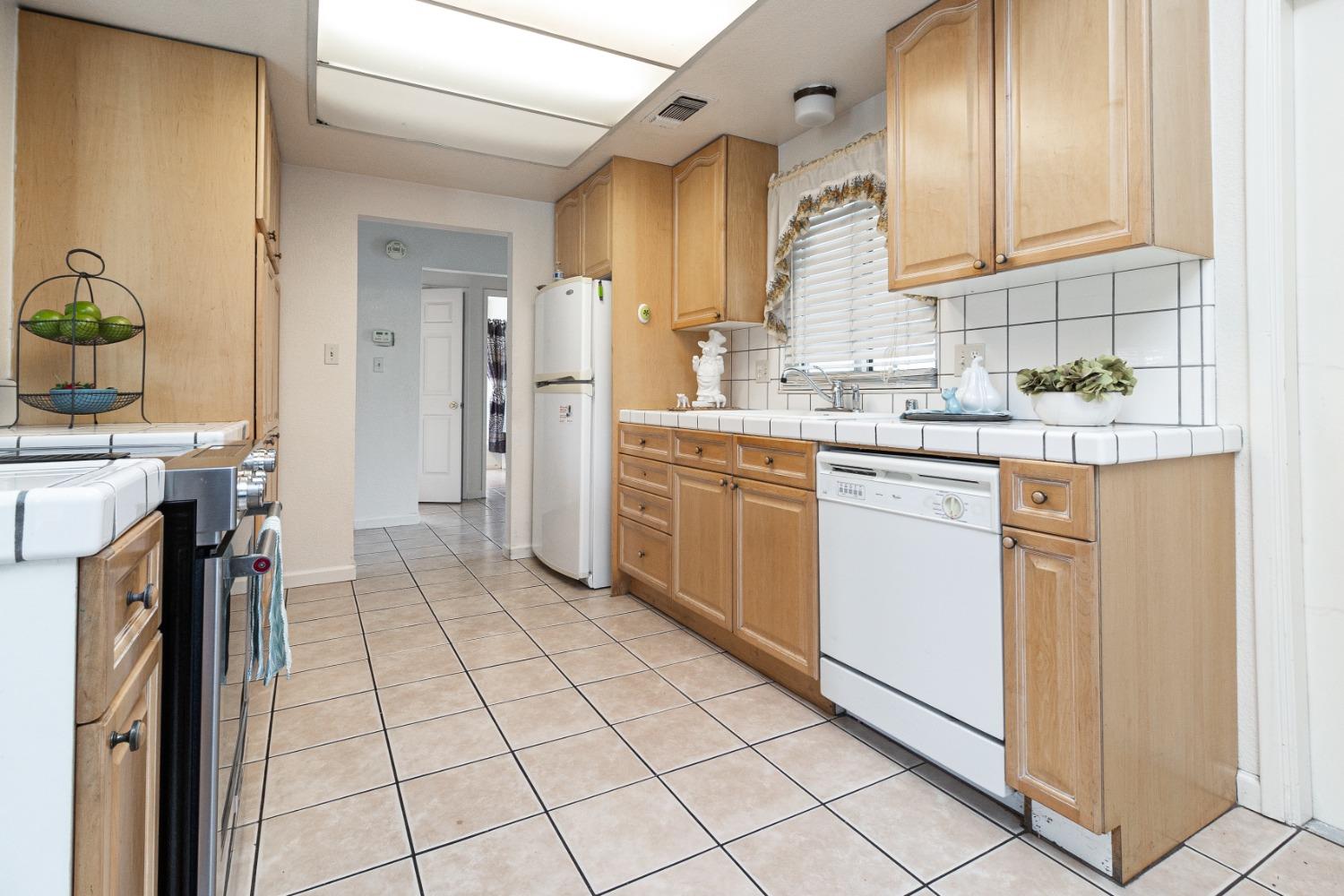 Detail Gallery Image 18 of 21 For 1636 Waudman Ave, Stockton,  CA 95209 - 3 Beds | 2 Baths