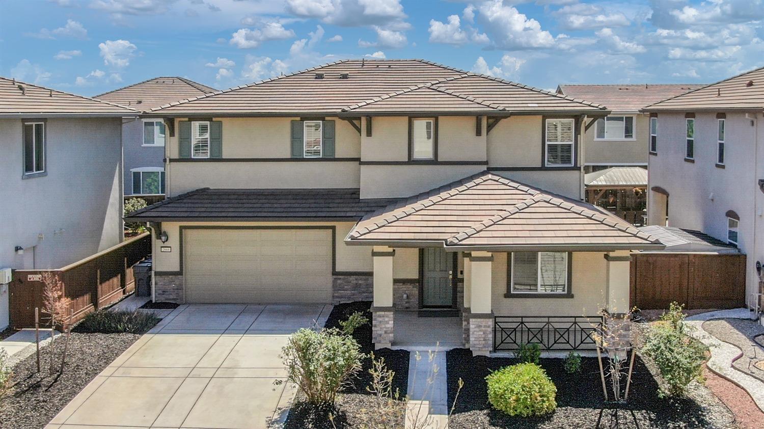 Detail Gallery Image 1 of 1 For 2668 Southern Pl, Woodland,  CA 95776 - 4 Beds | 3 Baths