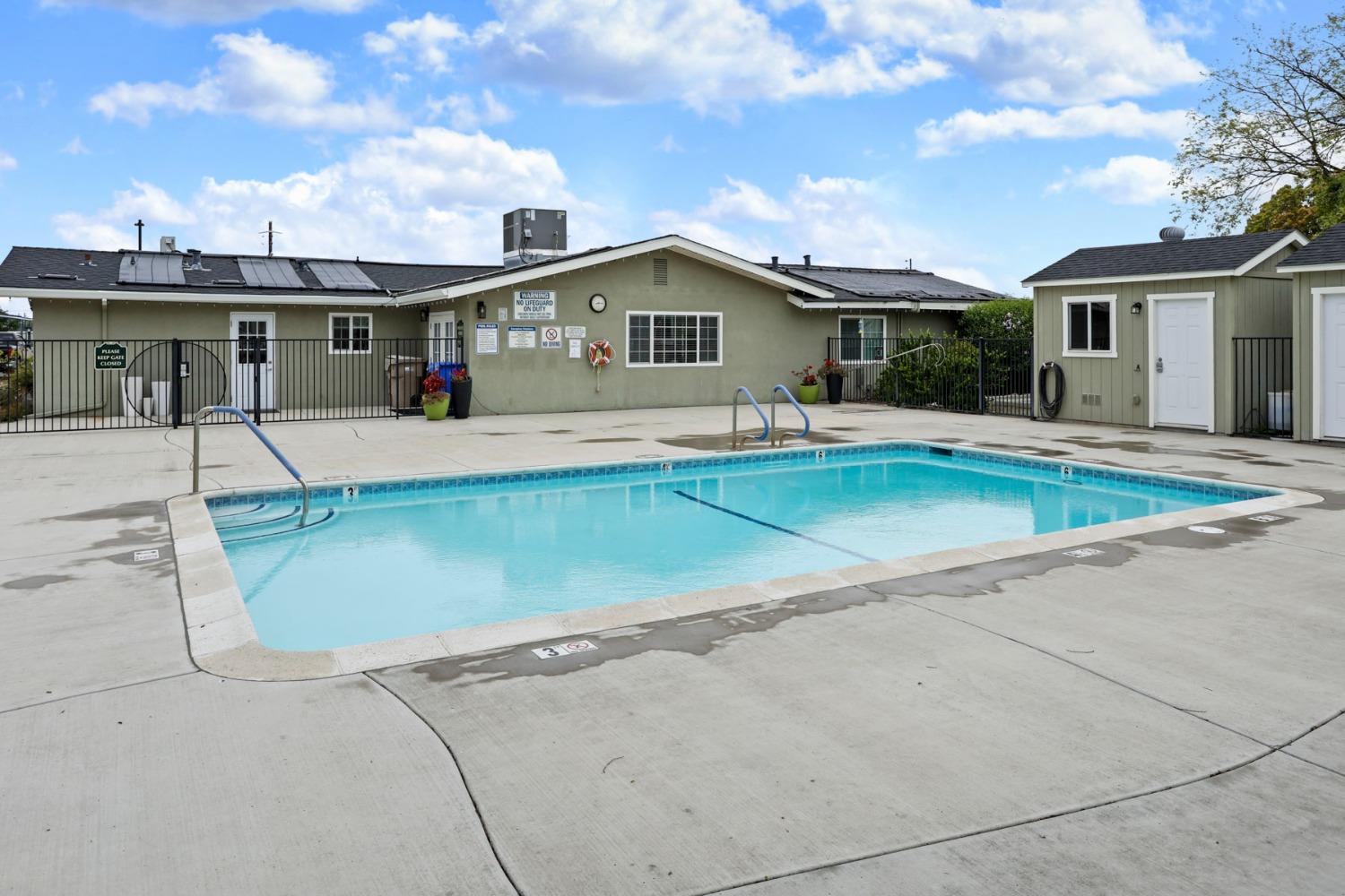 Detail Gallery Image 4 of 33 For 11662 N Ham Ln 24, Lodi,  CA 95242 - 2 Beds | 1 Baths