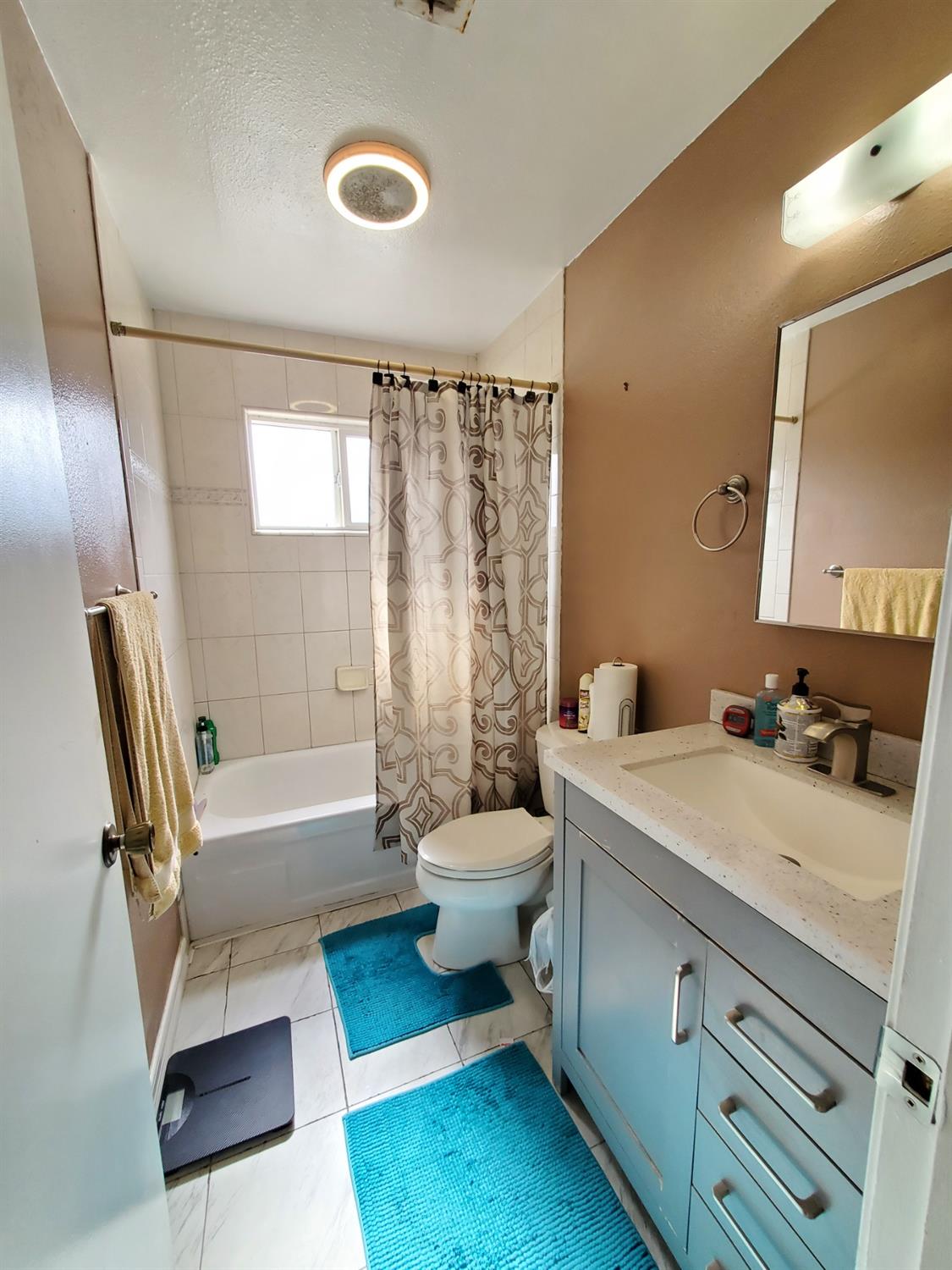 Detail Gallery Image 11 of 24 For 834 La Playa Ct, Manteca,  CA 95336 - 3 Beds | 1/1 Baths
