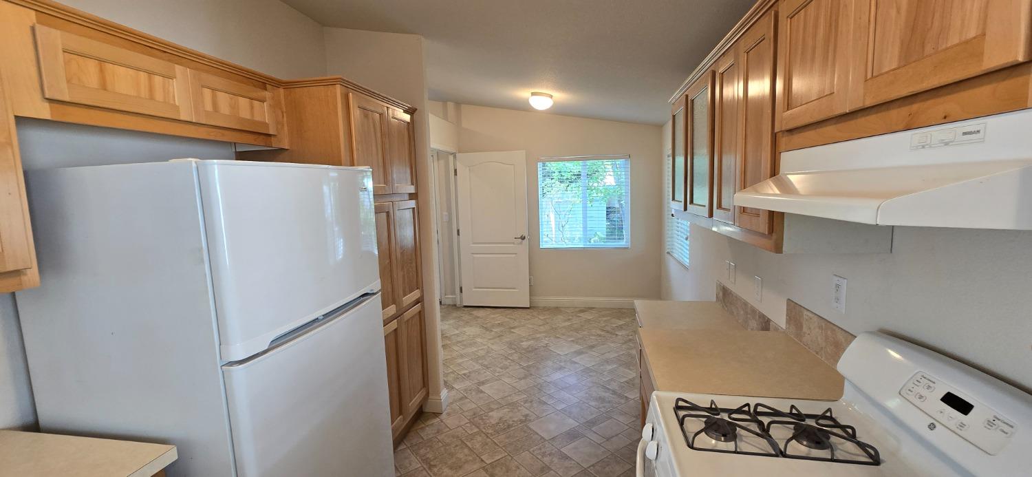 Detail Gallery Image 15 of 49 For 194 Full Cir, Davis,  CA 95618 - 3 Beds | 2 Baths