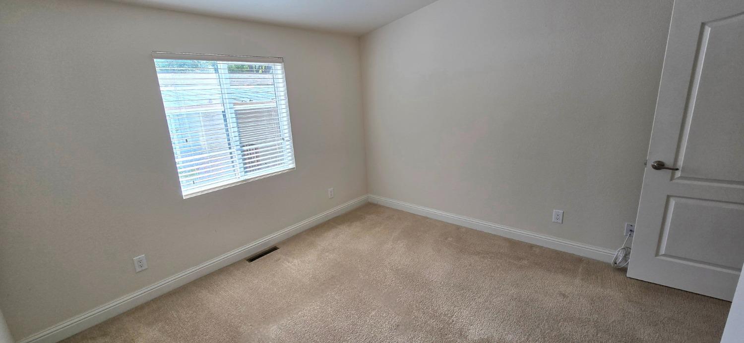 Detail Gallery Image 30 of 49 For 194 Full Cir, Davis,  CA 95618 - 3 Beds | 2 Baths