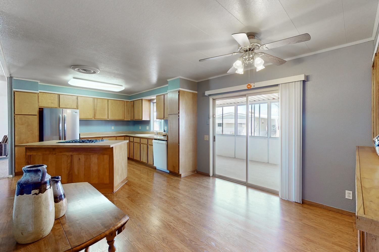 Detail Gallery Image 13 of 49 For 85 via Roberto, Olivehurst,  CA 95961 - 2 Beds | 2 Baths