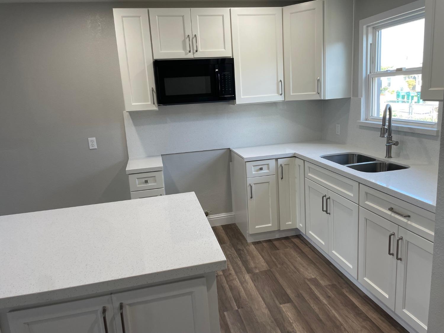 Detail Gallery Image 13 of 24 For 2420 E Fremont St, Stockton,  CA 95205 - 2 Beds | 1 Baths