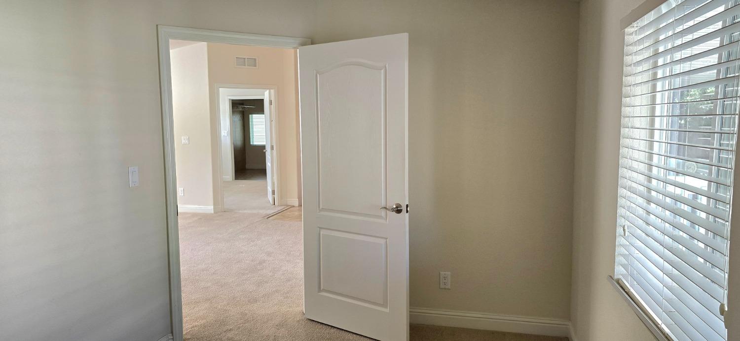 Detail Gallery Image 33 of 49 For 194 Full Cir, Davis,  CA 95618 - 3 Beds | 2 Baths