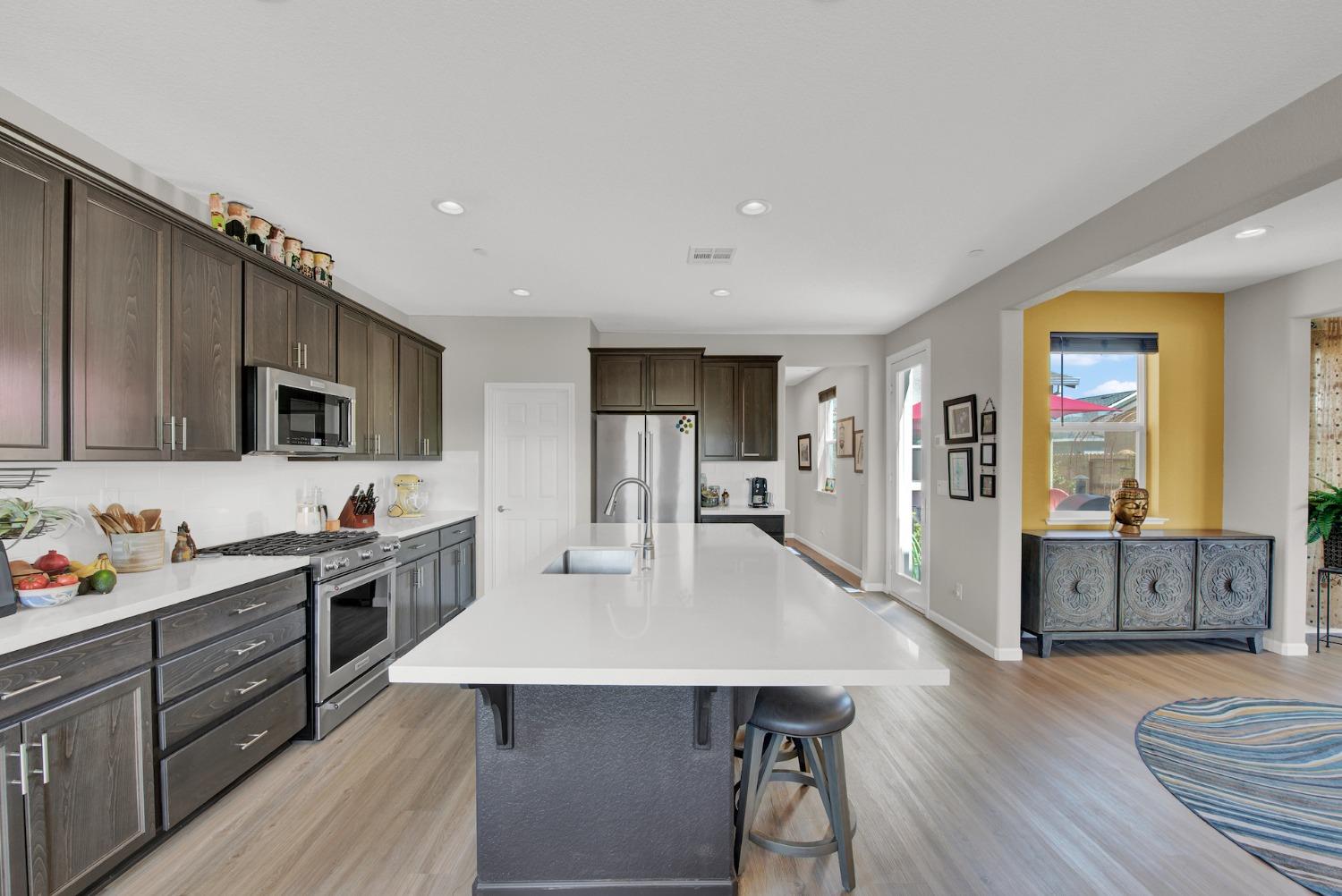 Detail Gallery Image 28 of 93 For 947 Wyatt Ln, Winters,  CA 95694 - 4 Beds | 3/1 Baths