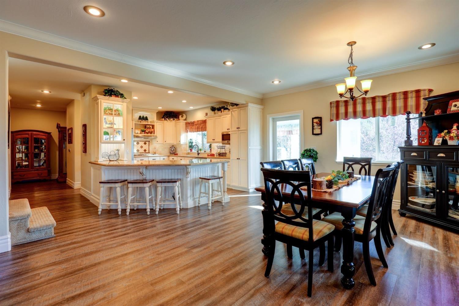 Detail Gallery Image 6 of 78 For 1300 Sierra Oak Ln, Colfax,  CA 95713 - 4 Beds | 3/1 Baths