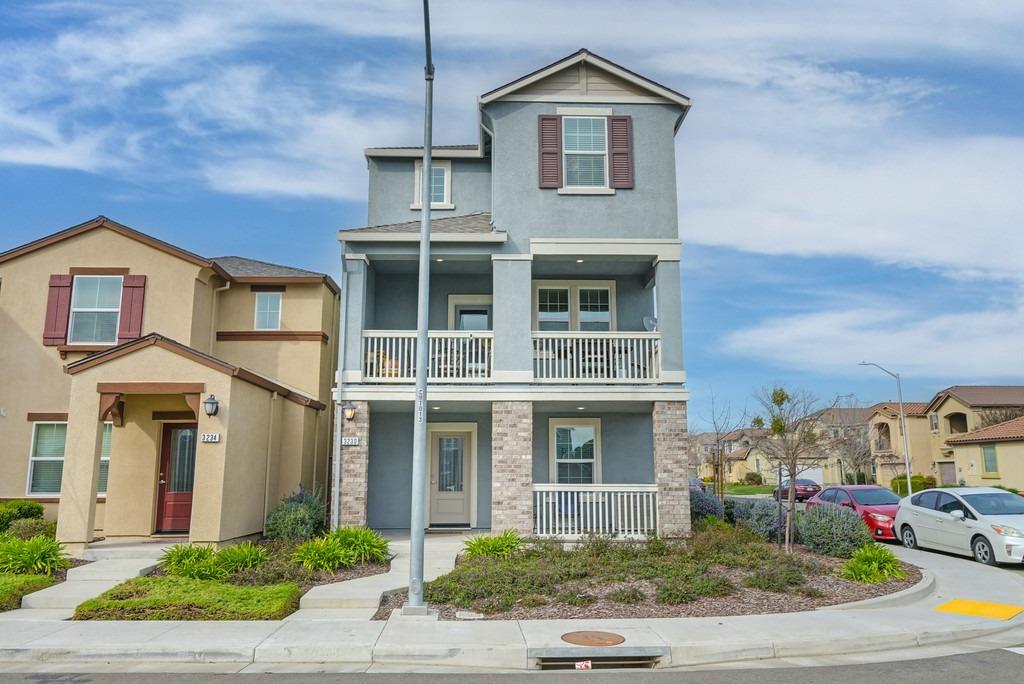 Detail Gallery Image 24 of 27 For 3230 New York Rd, West Sacramento,  CA 95691 - 4 Beds | 3/1 Baths