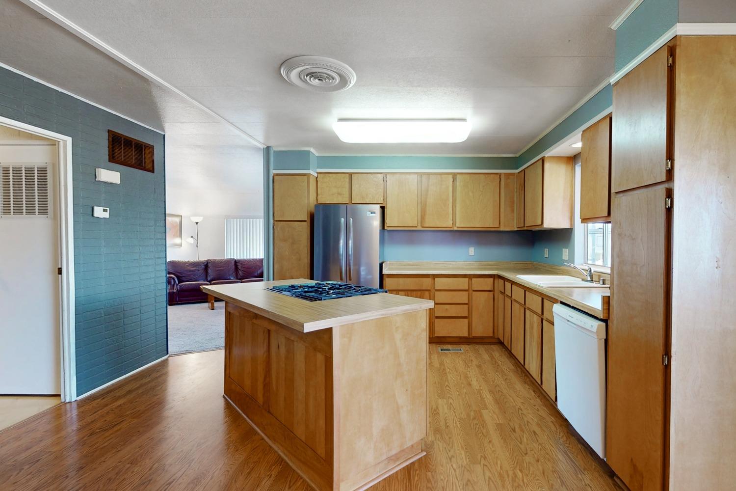 Detail Gallery Image 14 of 49 For 85 via Roberto, Olivehurst,  CA 95961 - 2 Beds | 2 Baths