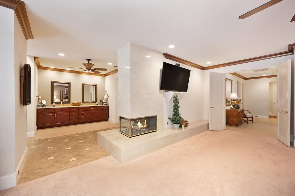 Detail Gallery Image 37 of 95 For 11523 Forty Niner Cir, Gold River,  CA 95670 - 3 Beds | 2/1 Baths