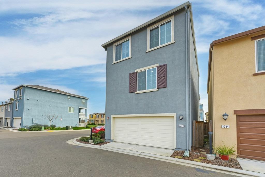 Detail Gallery Image 27 of 27 For 3230 New York Rd, West Sacramento,  CA 95691 - 4 Beds | 3/1 Baths