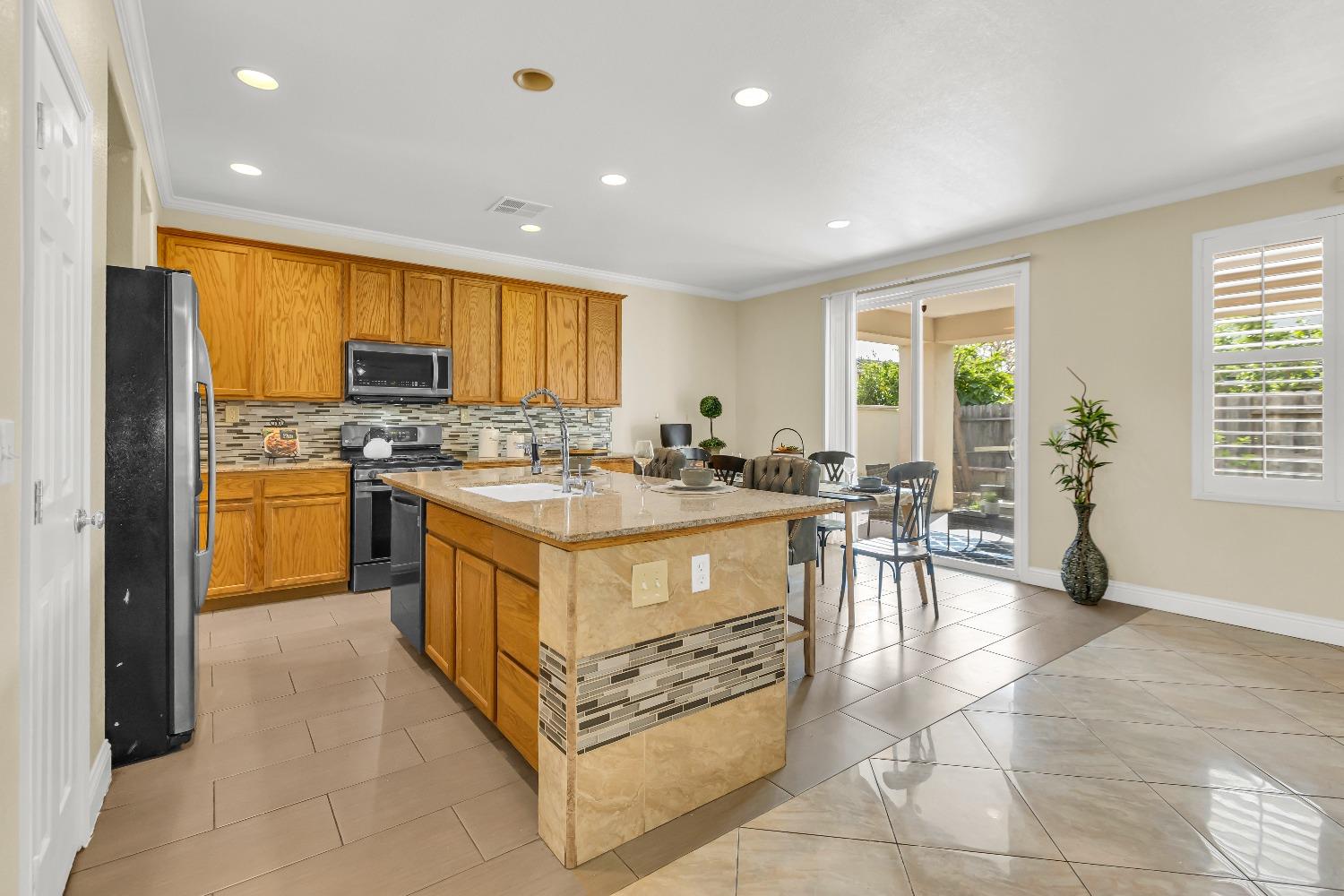Detail Gallery Image 51 of 82 For 9903 Tiziano Dr, Stockton,  CA 95212 - 5 Beds | 4/1 Baths
