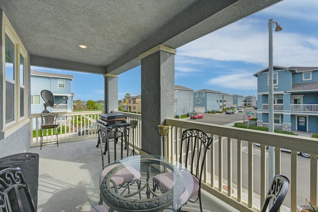 Detail Gallery Image 22 of 27 For 3230 New York Rd, West Sacramento,  CA 95691 - 4 Beds | 3/1 Baths