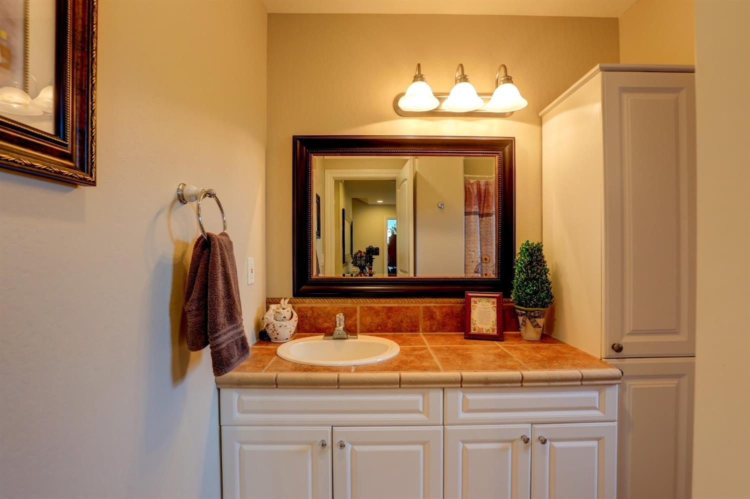 Detail Gallery Image 32 of 78 For 1300 Sierra Oak Ln, Colfax,  CA 95713 - 4 Beds | 3/1 Baths
