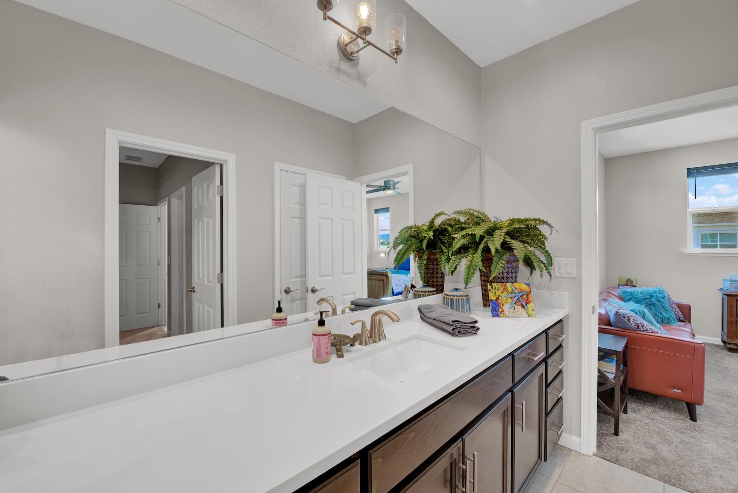 Detail Gallery Image 51 of 93 For 947 Wyatt Ln, Winters,  CA 95694 - 4 Beds | 3/1 Baths