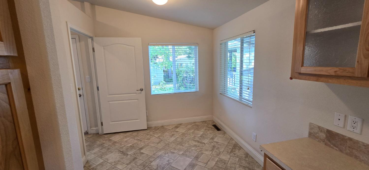 Detail Gallery Image 16 of 49 For 194 Full Cir, Davis,  CA 95618 - 3 Beds | 2 Baths