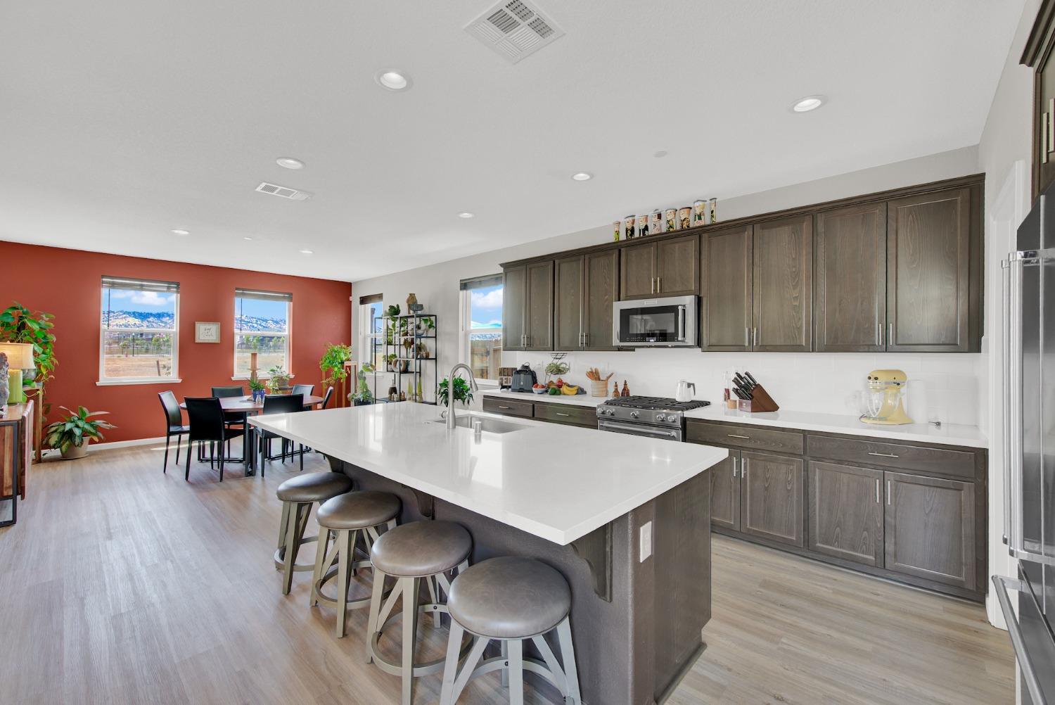 Detail Gallery Image 36 of 93 For 947 Wyatt Ln, Winters,  CA 95694 - 4 Beds | 3/1 Baths