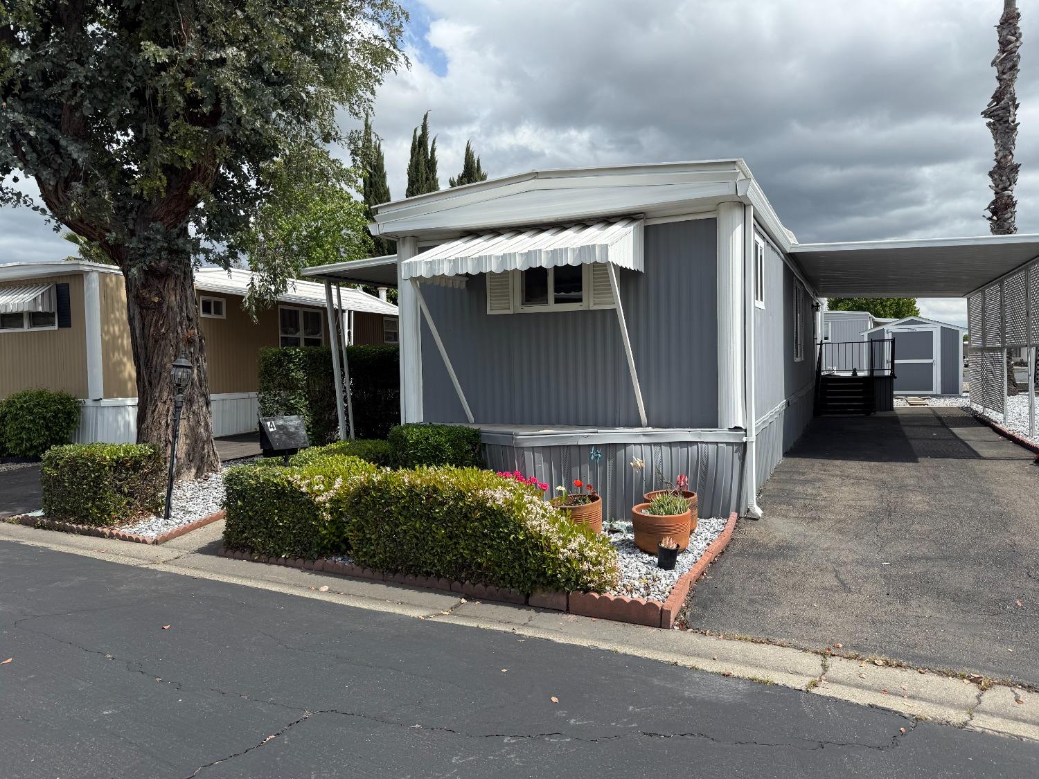 Detail Gallery Image 1 of 27 For 8600 West Ln 4, Stockton,  CA 95210 - 2 Beds | 1 Baths